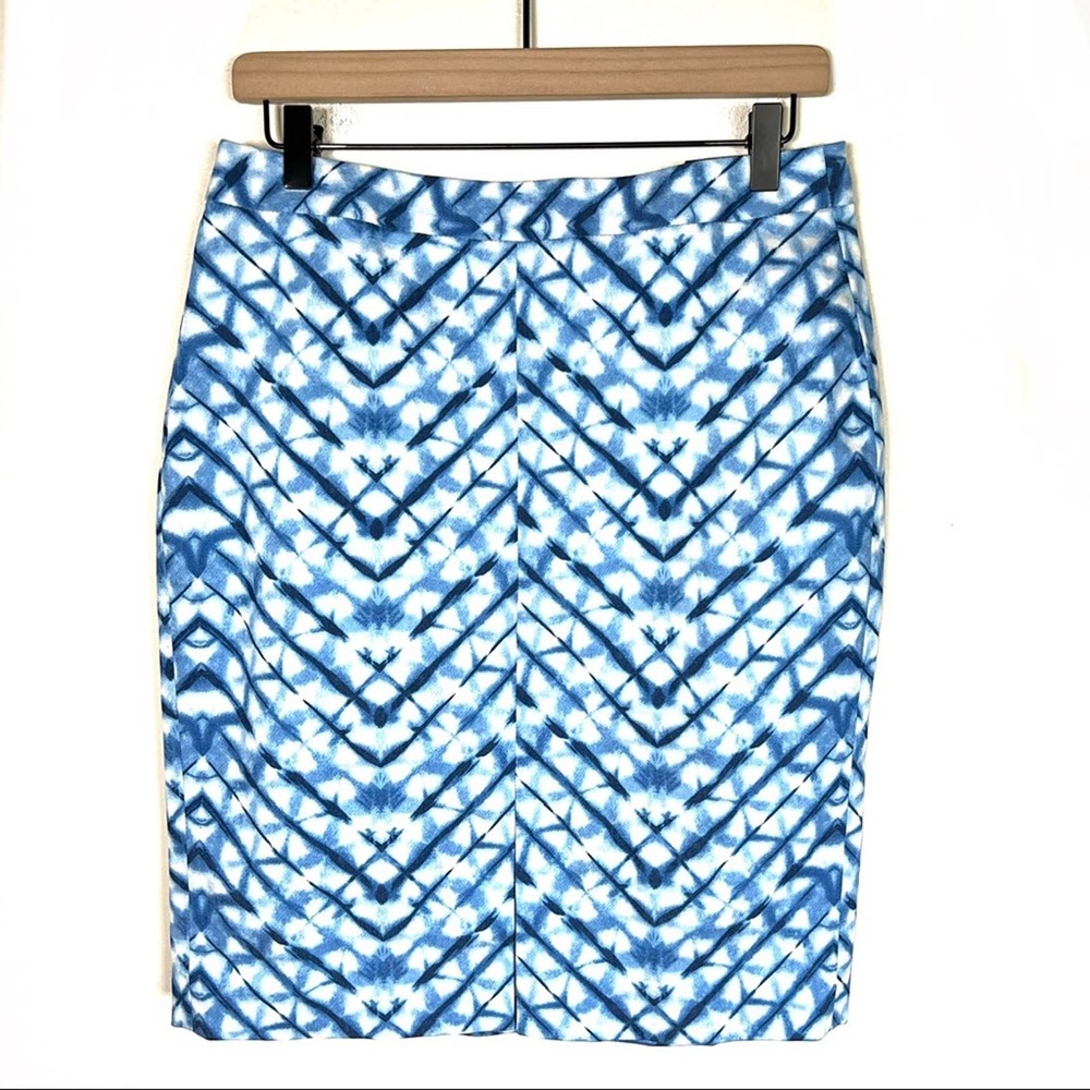 NWT Banana Republic Blue and white knee length business casual pencil skirt sz 8